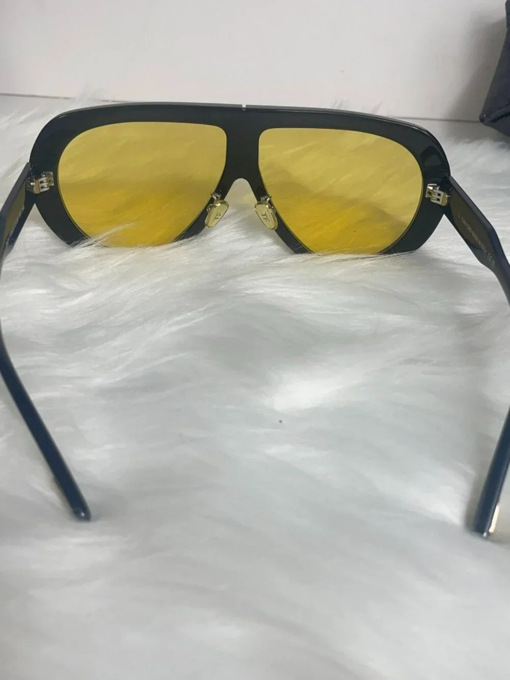 Black oversized aviator sunglasses yellow tint lenses
